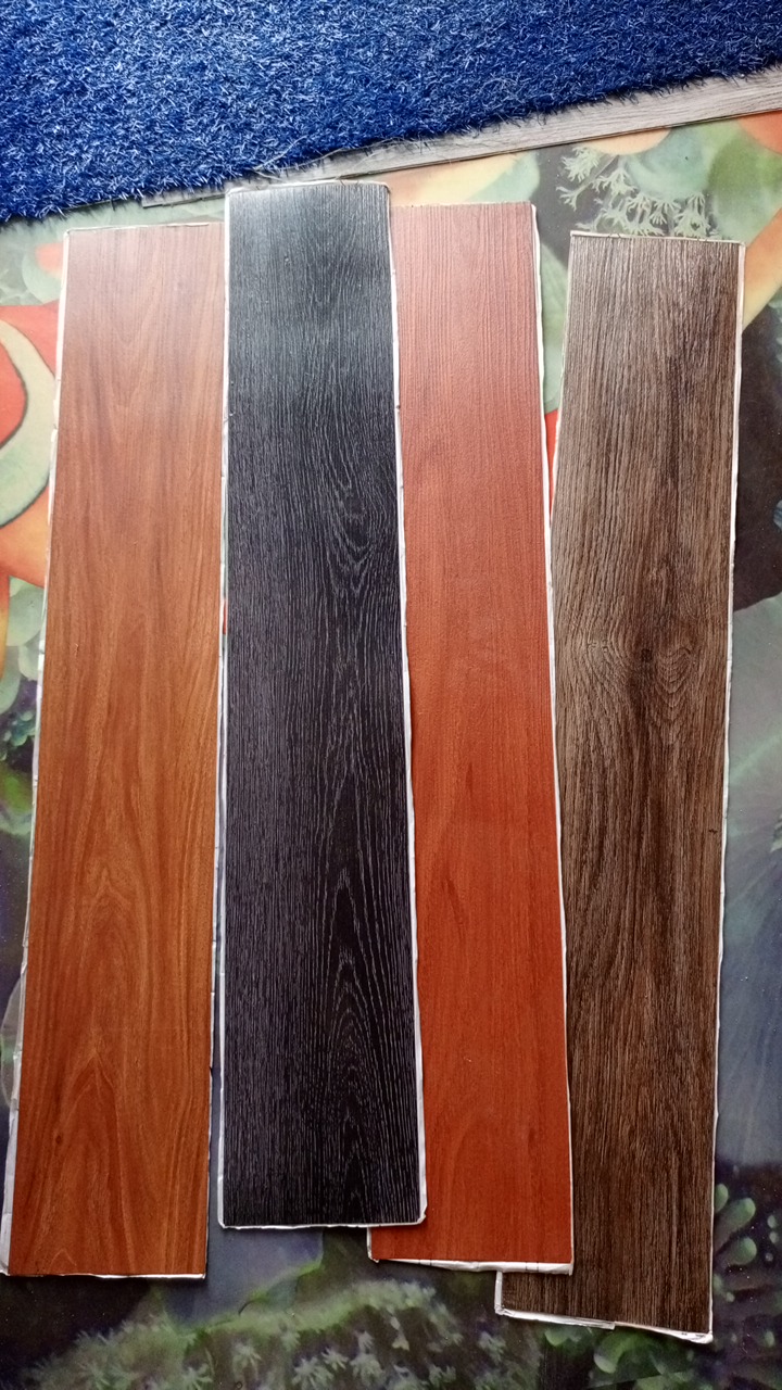 Vinyl floor tiles
